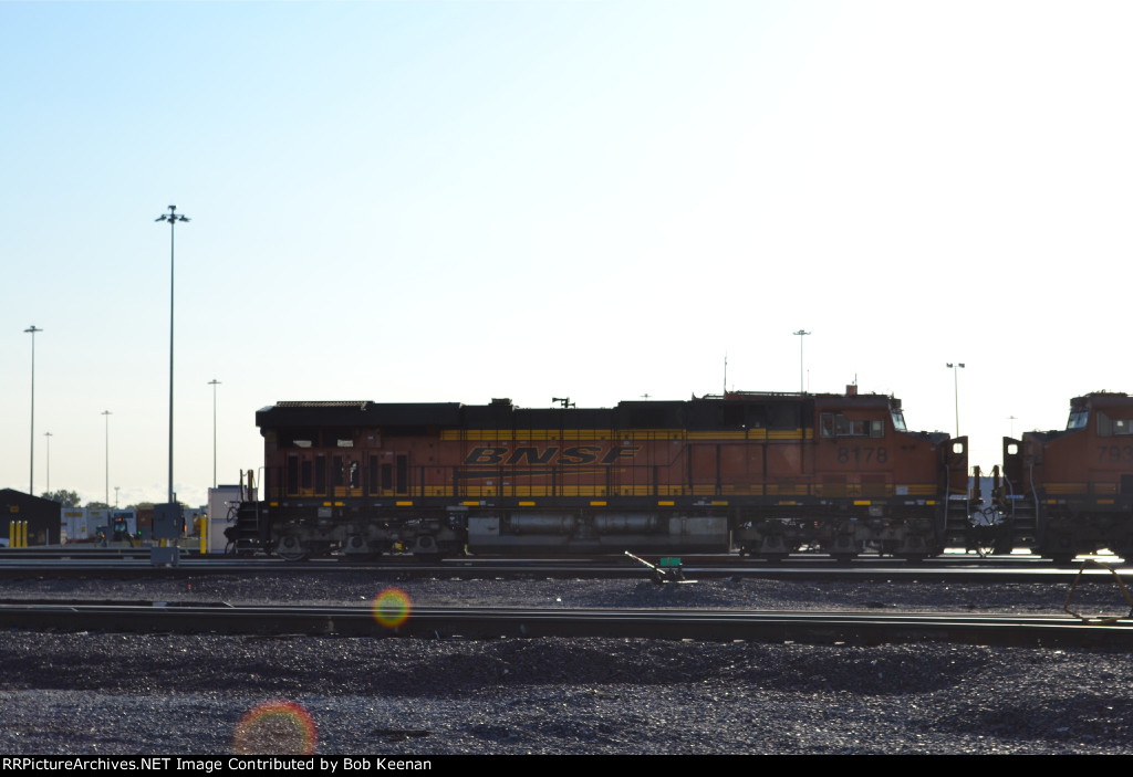 BNSF 8178